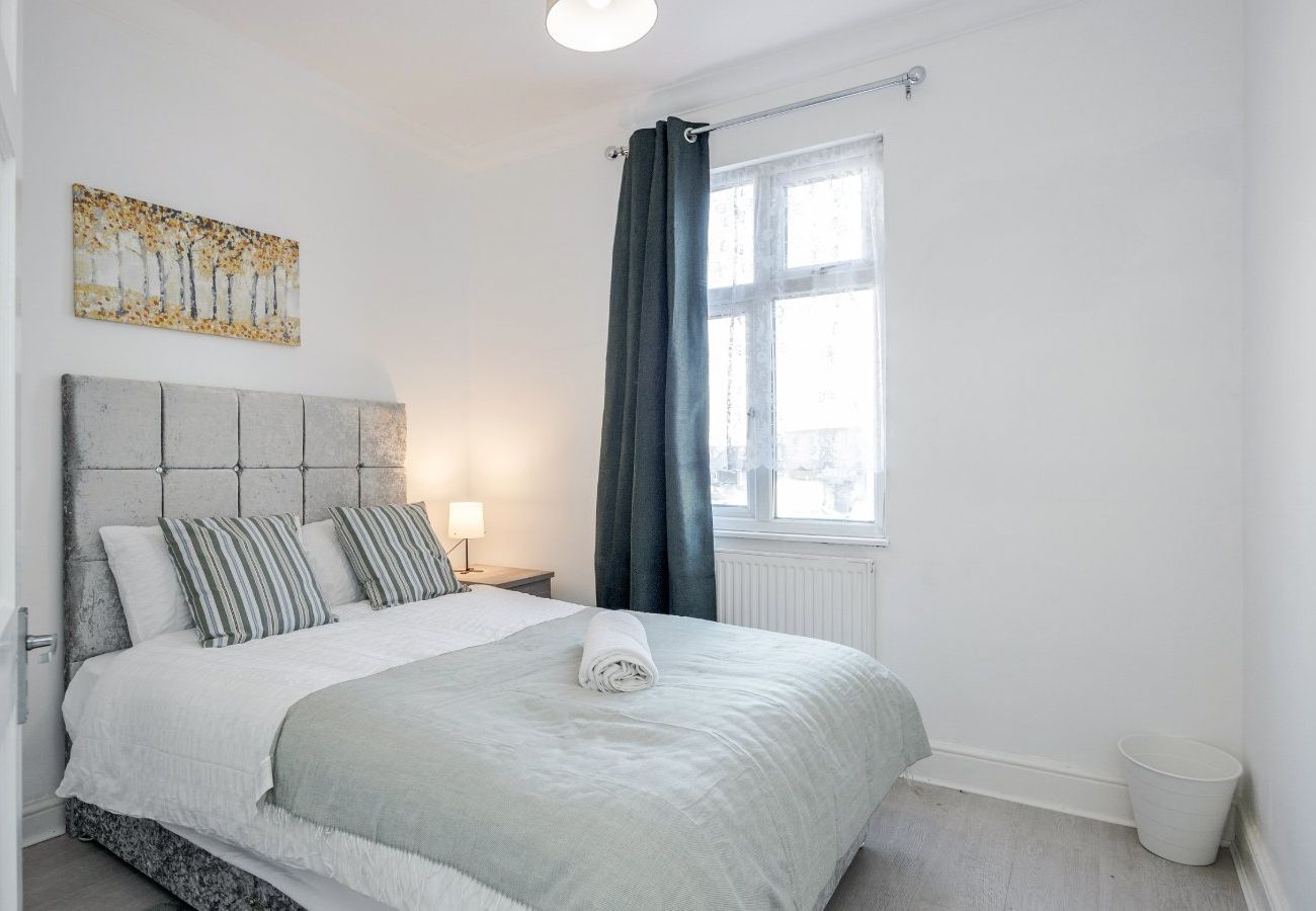 Apartment in Tilbury - Dock Road