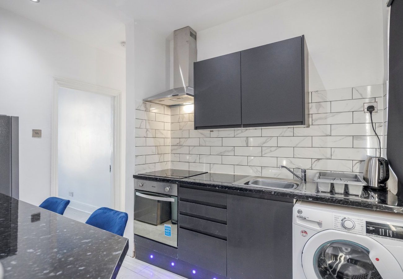 Apartment in Tilbury - Dock Road